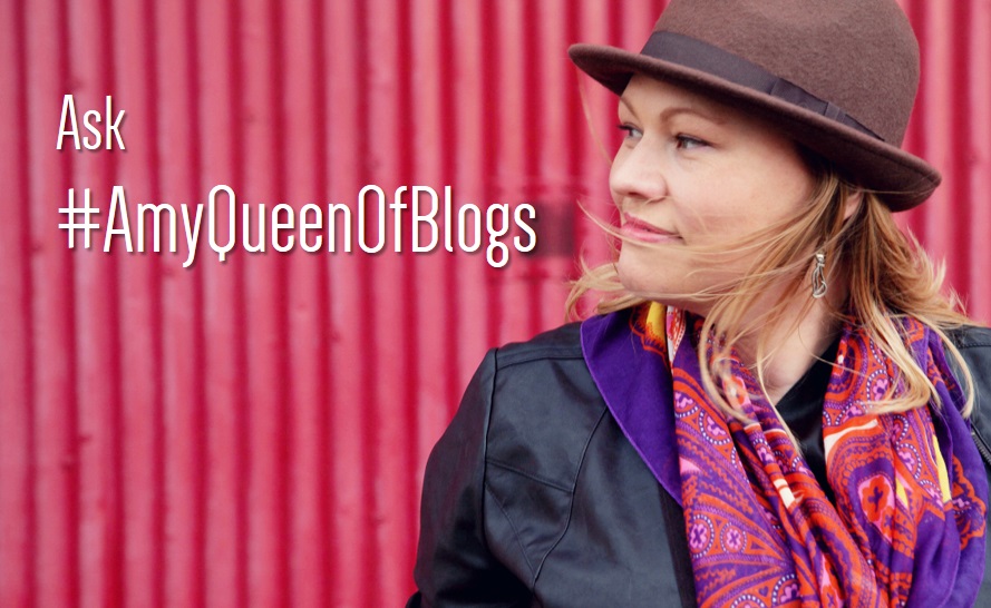 Amy Queen of Blogs branding