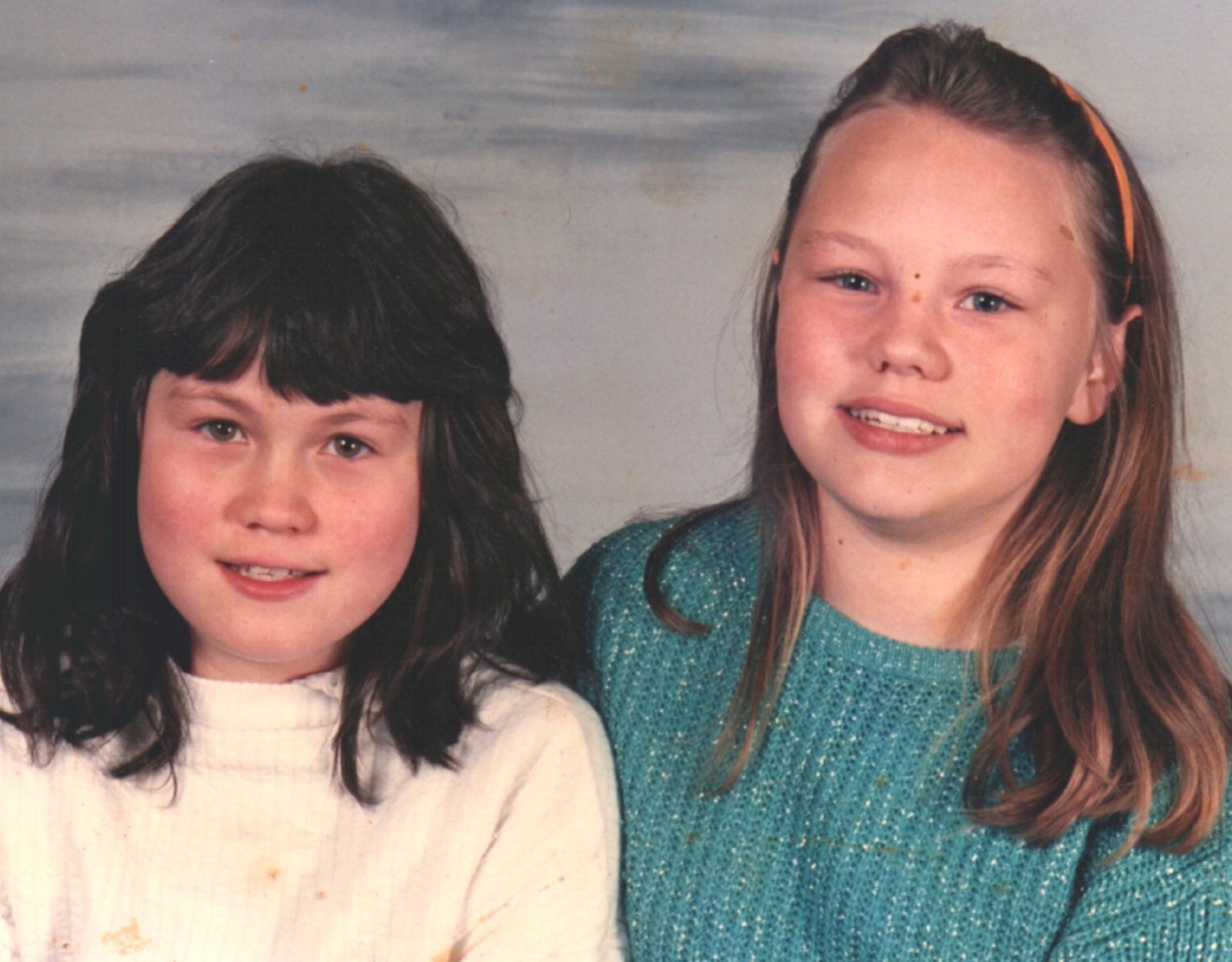 Amy Morse and Chloe Birnie as kids